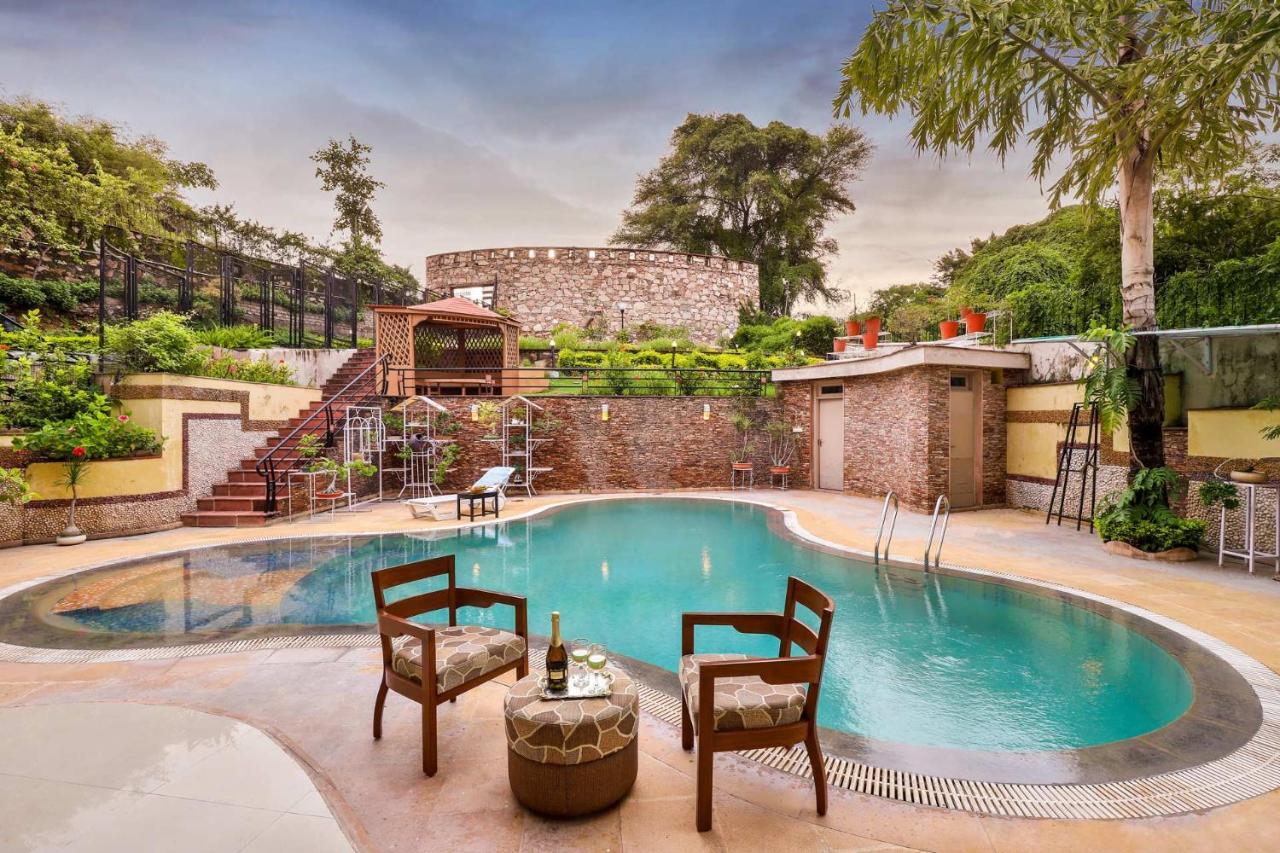 Stayvista'S Prakriti Farms With Outdoor Pool, Complimentary Breakfast And Hi-Tea Udaipur Buitenkant foto
