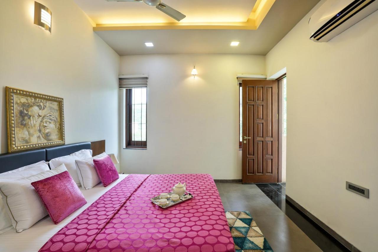 Stayvista'S Prakriti Farms With Outdoor Pool, Complimentary Breakfast And Hi-Tea Udaipur Buitenkant foto